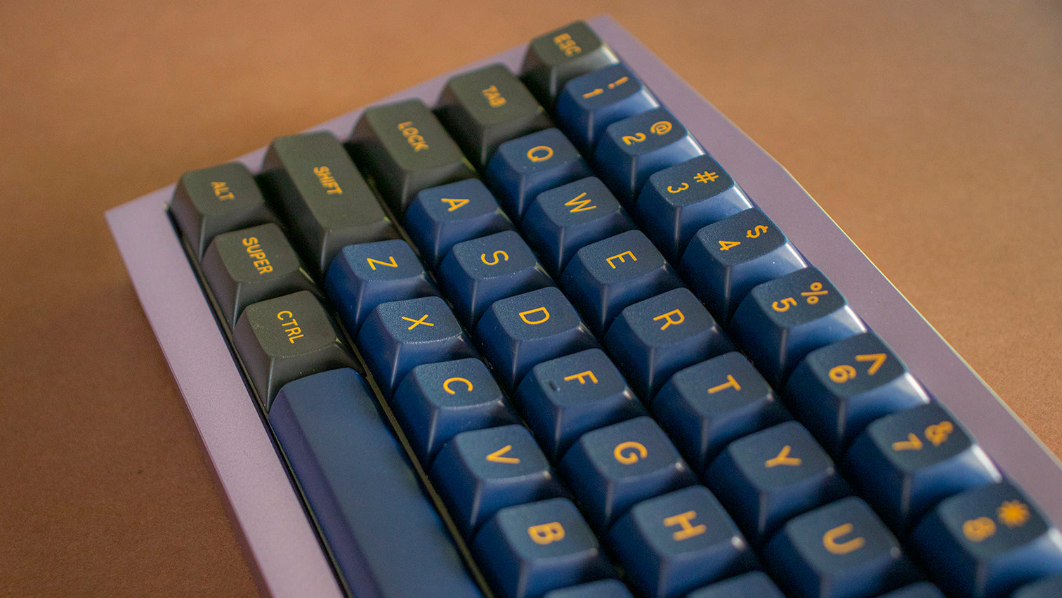 Zafiro Keyboard HOTSWAP RGB 60%