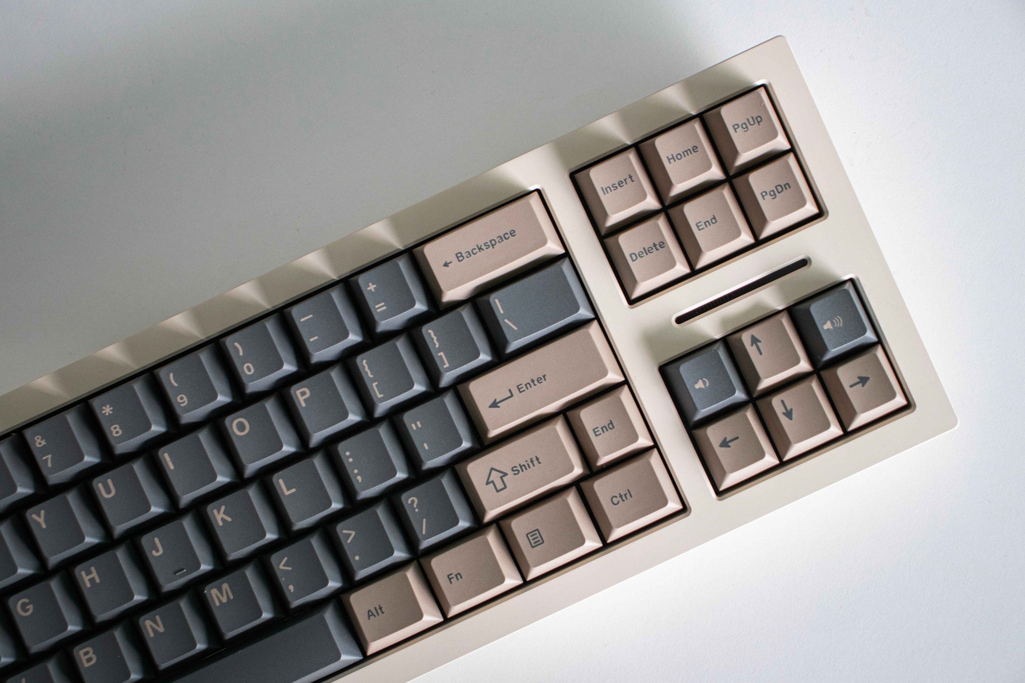 Teclado 70% DR-70F Latte