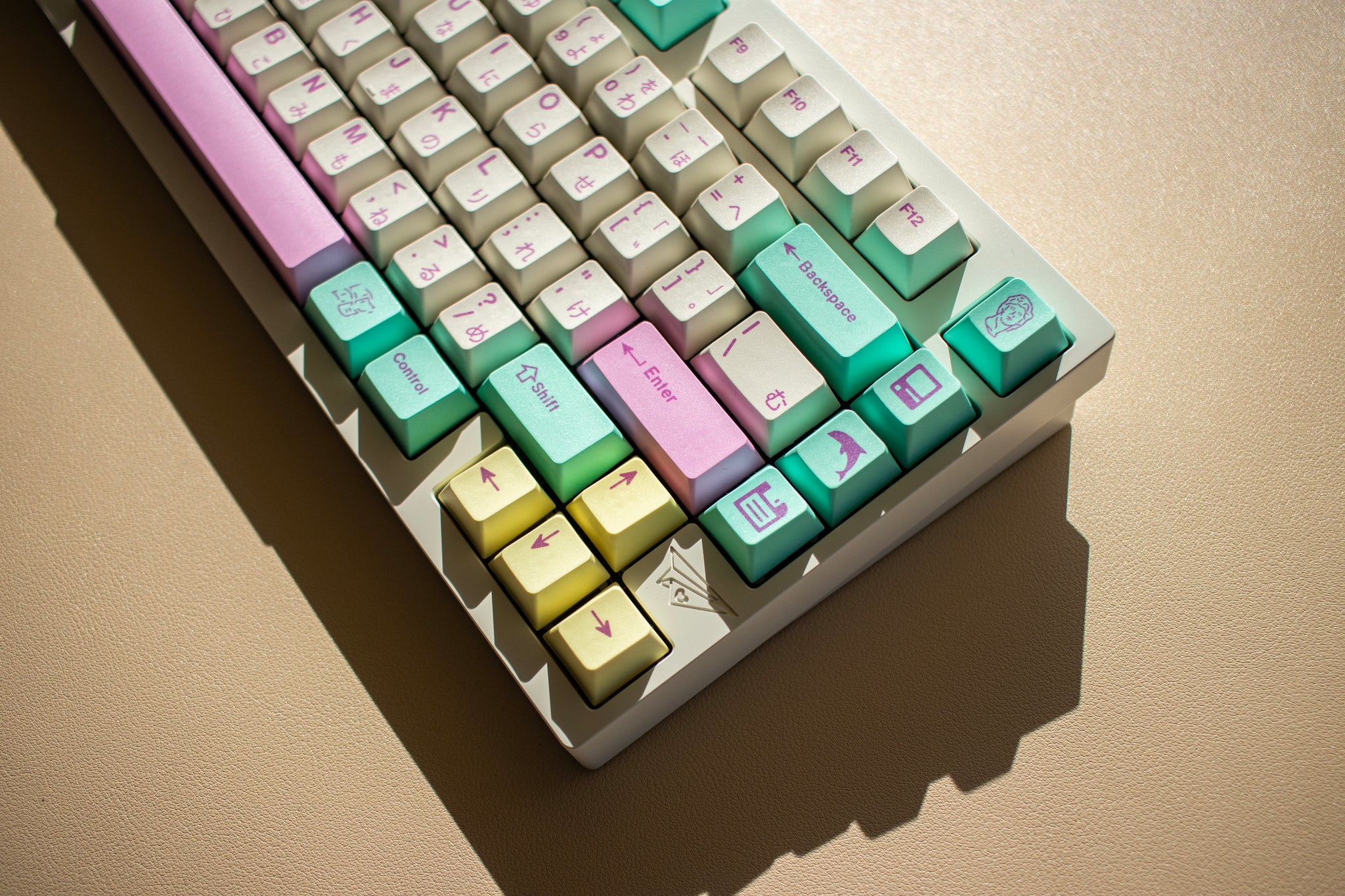 Teclado 75% Aluminio Inalámbrico/Cableado Milk Tea