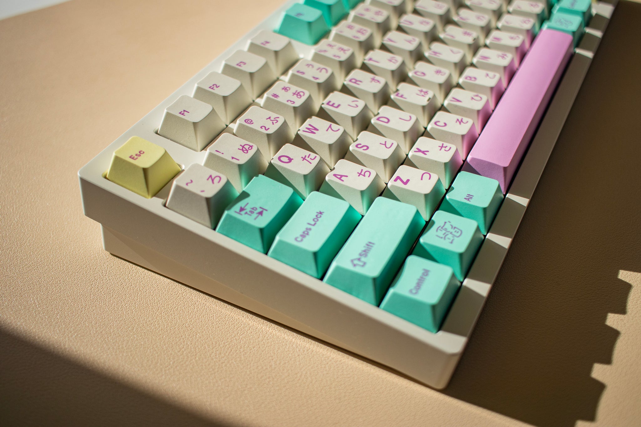 Teclado 75% Aluminio Inalámbrico/Cableado Milk Tea