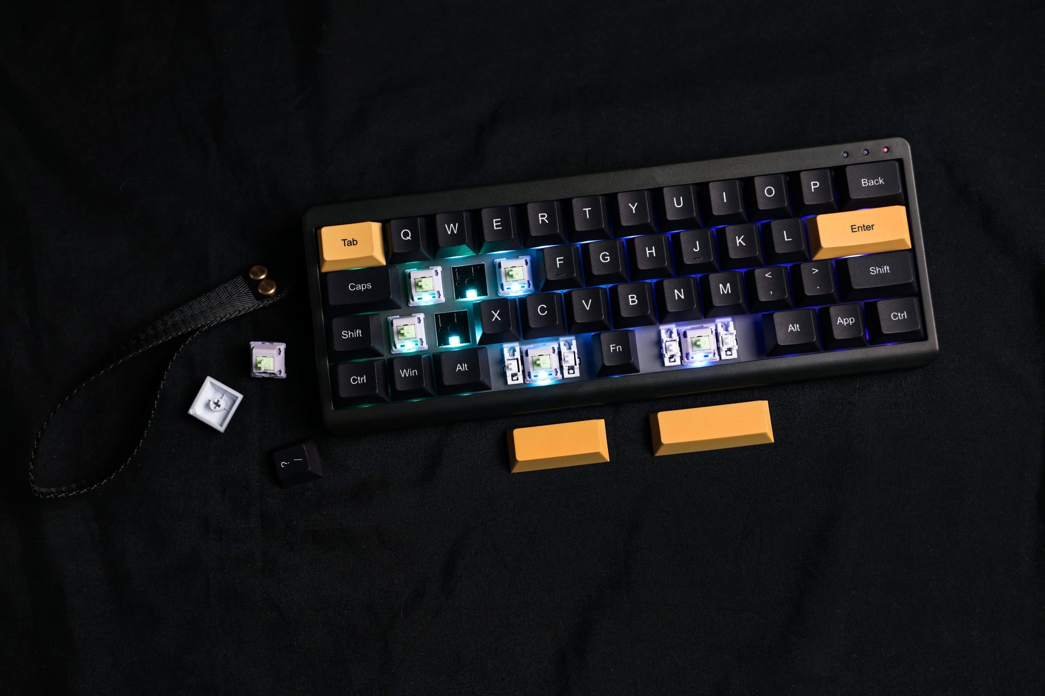 TH40 Teclado 40% Inalámbrico/Cable Negro