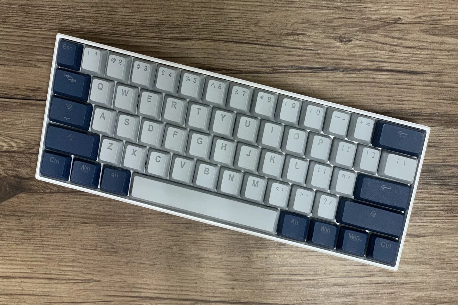 teclado-gris-azul-teclado-gamer-Fancy_Customs